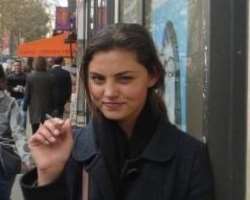 Phoebe Tonkin smoking Phoebe Tonkin smoking